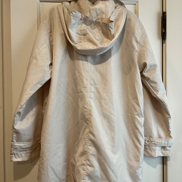 Koret Windbreaker - Picture 2 of 5